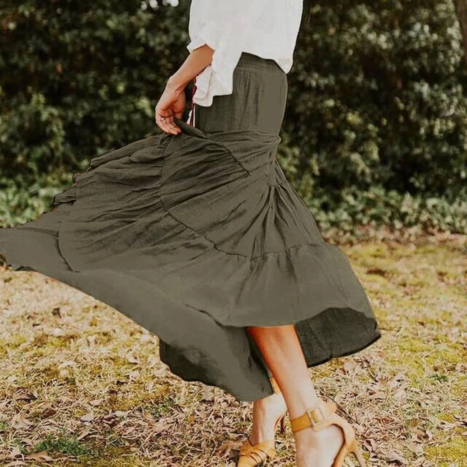 Flowy Maxi Skirt for Women Elastic High Waist Boho Pleated Long Skirts Summer Beach Tiered A-Line Skirts 2025 Trendy