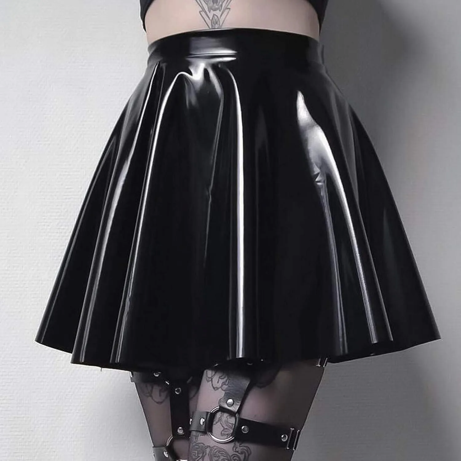 Sexy Mini Skirts for Women Mini Pleated Color Skirt Faux Leather Shiny Skirt Fashion Women Skirt Skirt Woman
