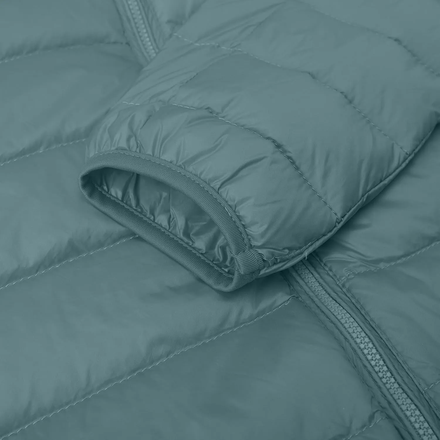 Winter Cropped Puffer Jacket for Women Fashion Slim Long Sleeve Hooded Quilted Coat Lightweight Thermal Workout Outwear