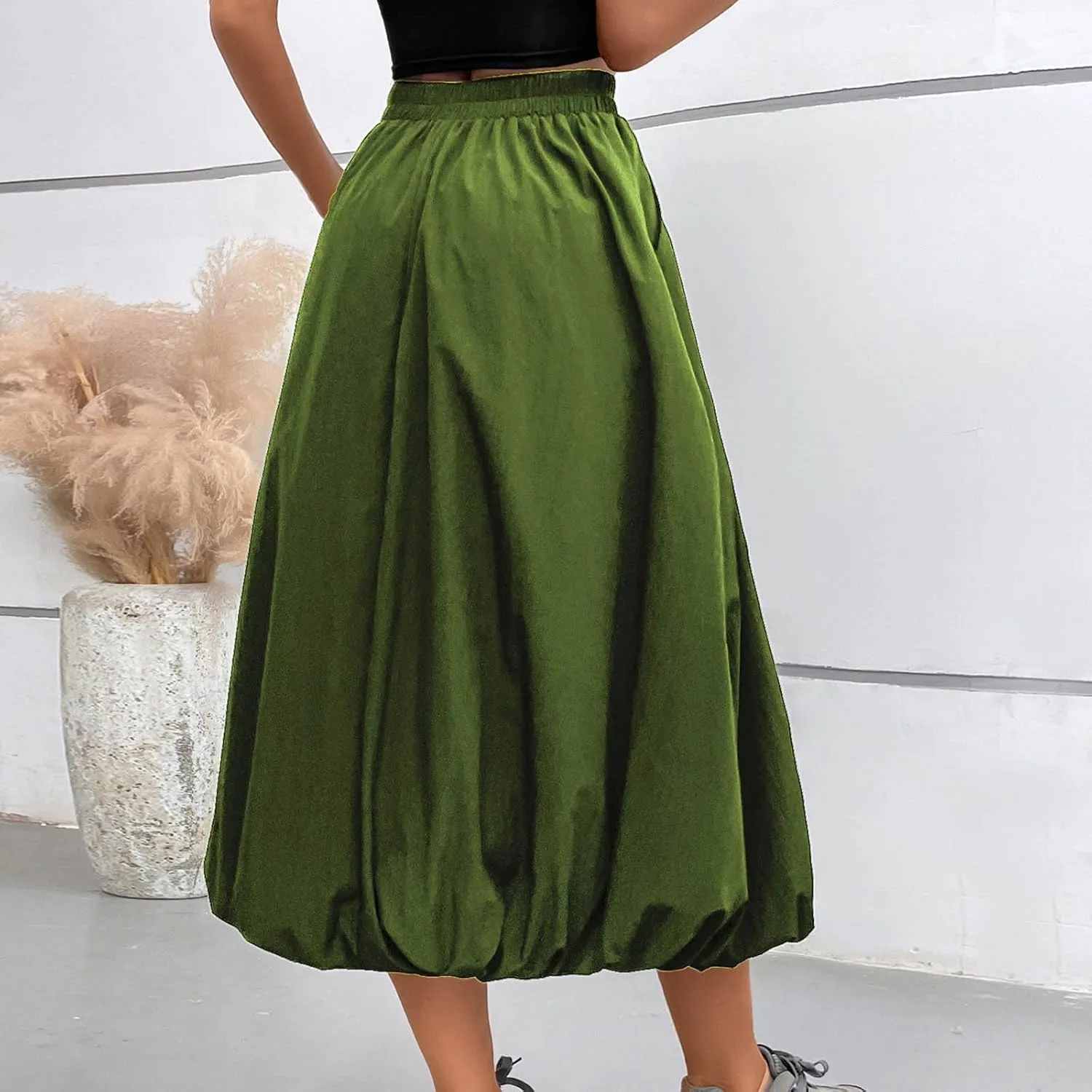 Women Casual Midi Skirts 2025 Summer Trendy Solid Color Elastic Waist Flowy A-Line Versatile Skirt with Pocket