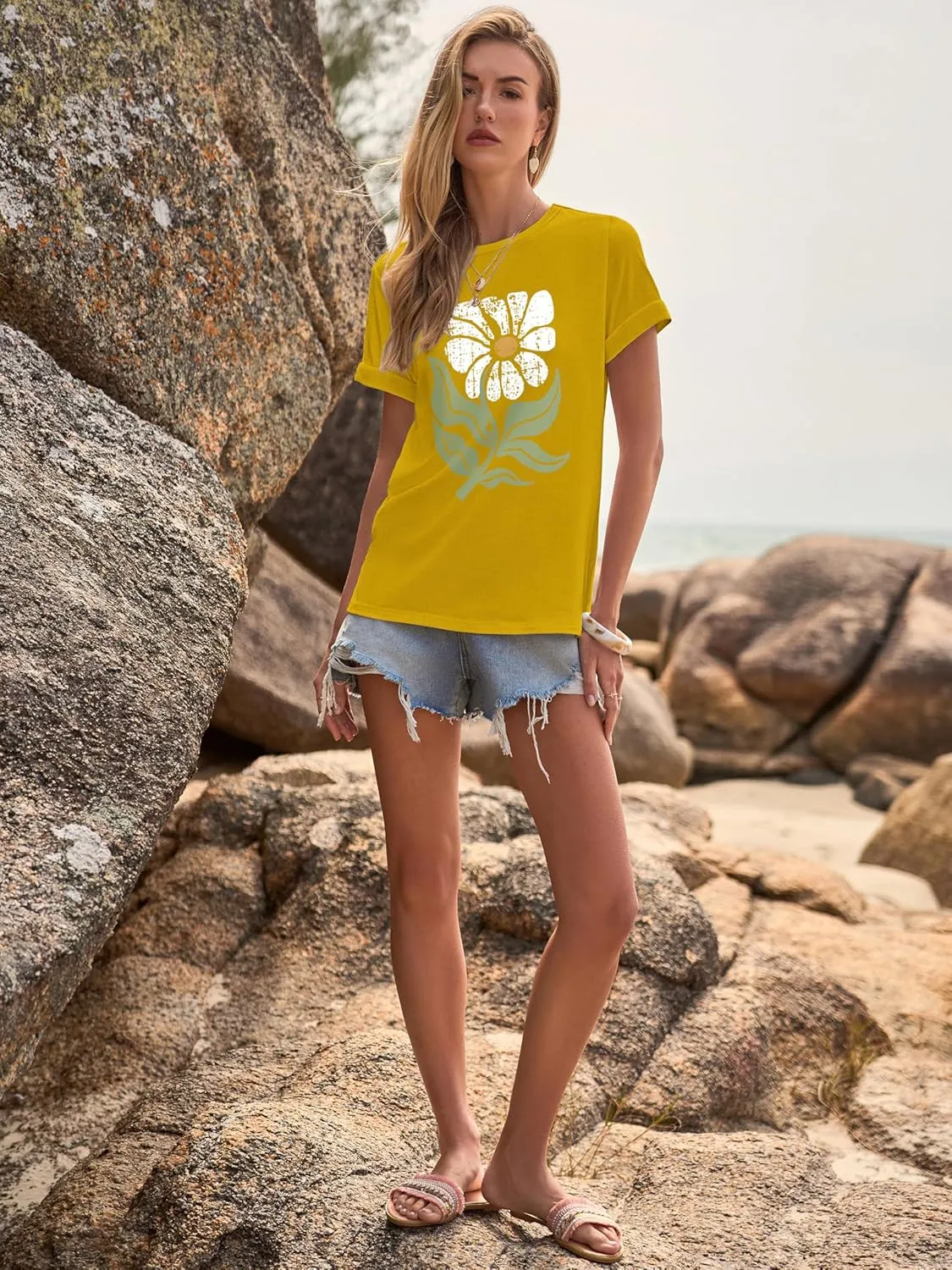 Women's Short Sleeve T Shirts Graphic Tees Crewneck Casual Loose 2025 Summer Boho Tops